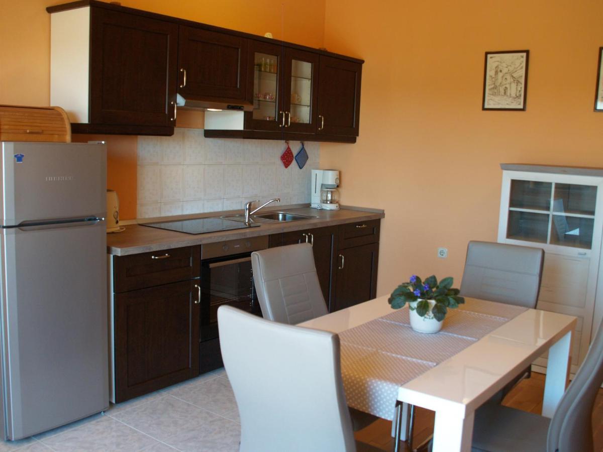 Apartments Frank Ровінь Екстер'єр фото