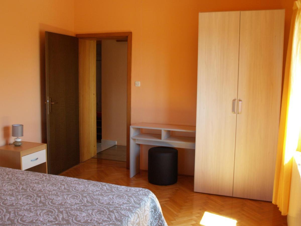 Apartments Frank Ровінь Екстер'єр фото