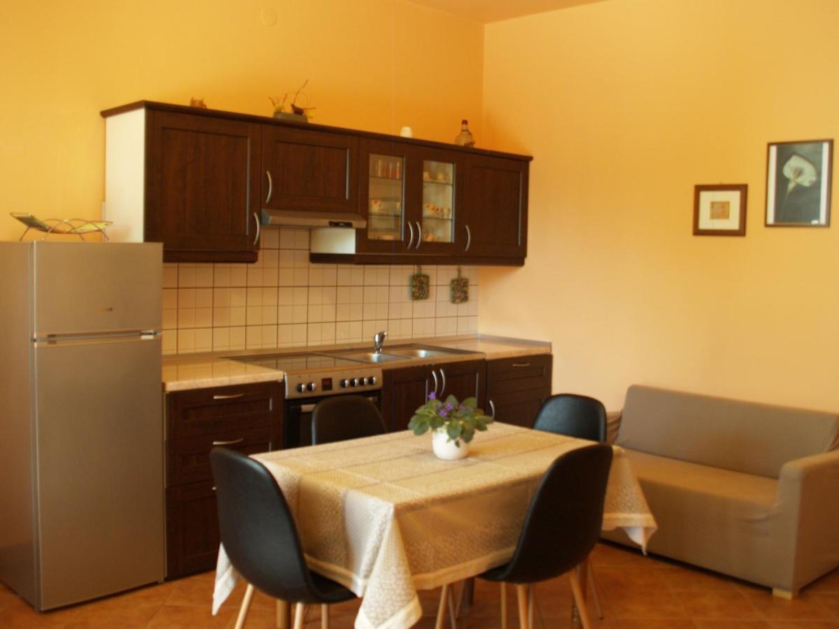 Apartments Frank Ровінь Екстер'єр фото